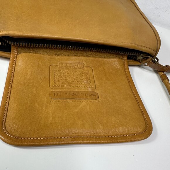 COACH Basic Bag #9455 Tan Leather Vintage 1970s Zippered Clutch Shoulder Bag - Picture 14 of 16